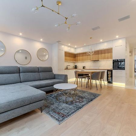 The One Apartment Lodź Bagian luar foto